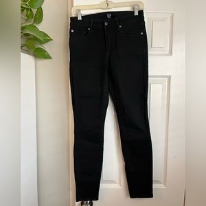 Curvy True Skinny Black Jeans
